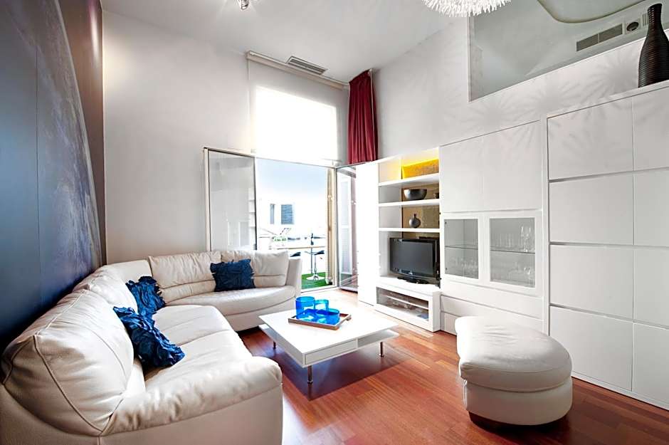 You Stylish City Center Apartments