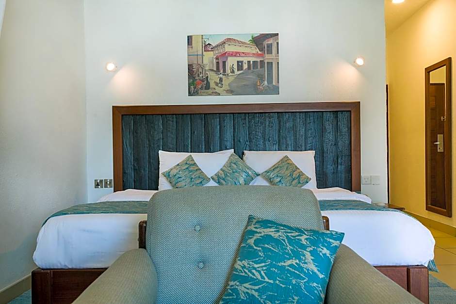 Travellers Beach Hotel & SPA