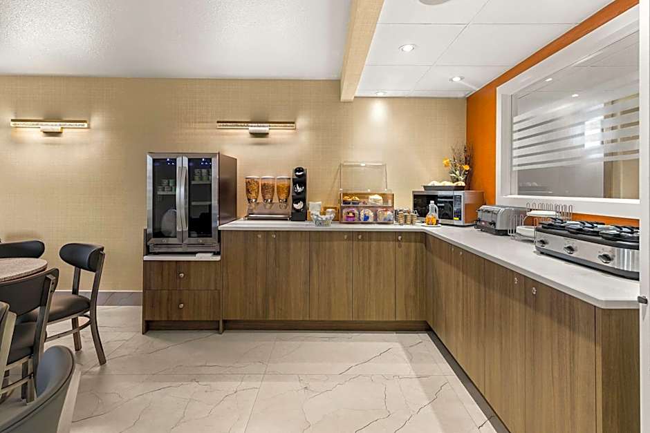 SureStay Plus by Best Western Brooks