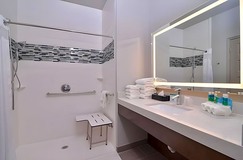 Holiday Inn Express & Suites Houston E - Pasadena By IHG