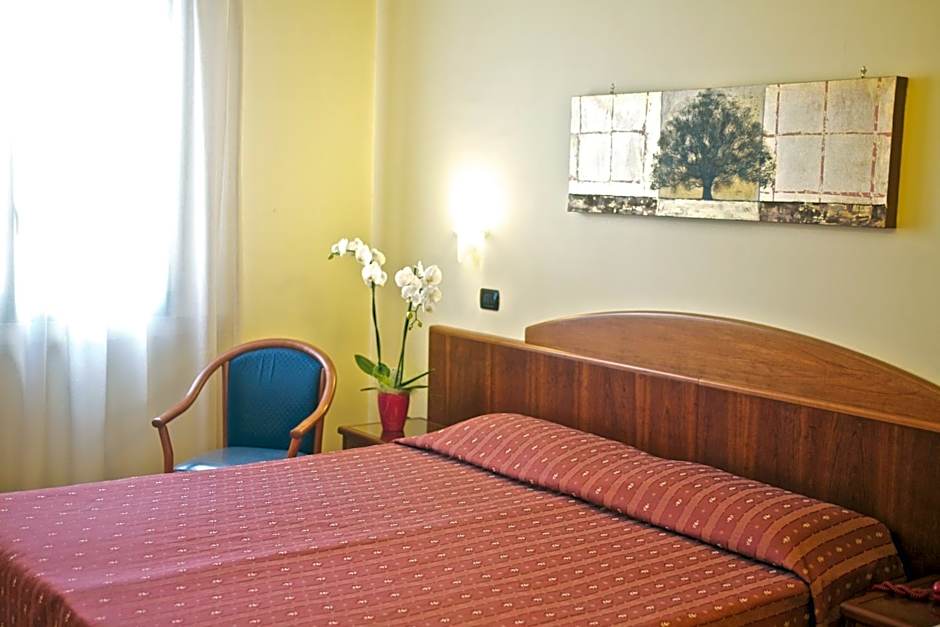 Lo Scacciapensieri Hotel & Restaurant