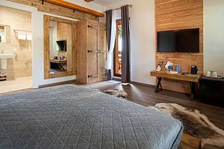 Deluxe Double Room with Balcony