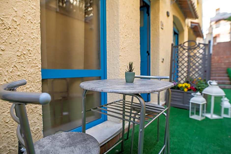 Ada Hotel