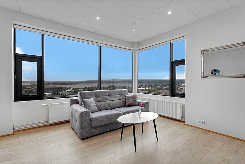 Blue Mountain Apartments by Heimaleiga