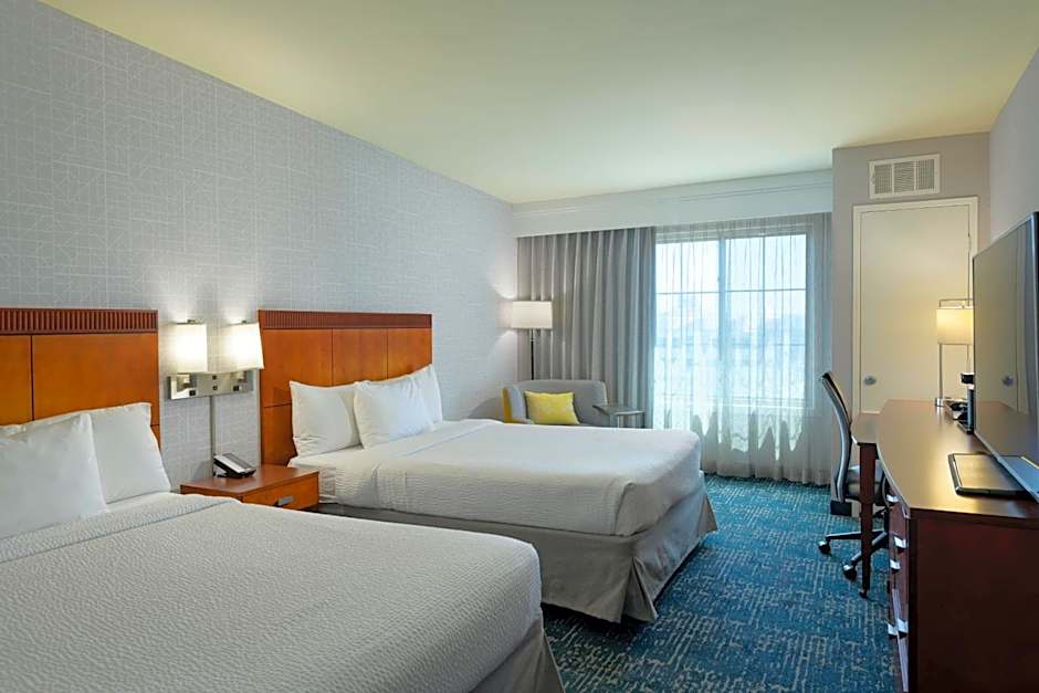 Courtyard by Marriott San Diego Old Town