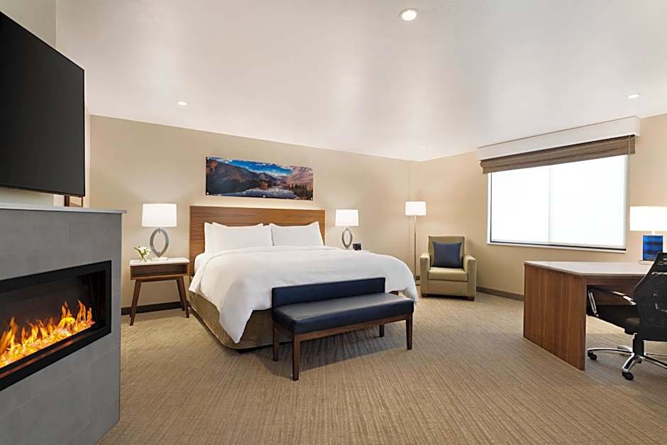 Delta Hotels by Marriott Helena Colonial