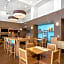 Hampton Inn By Hilton And Suites Madera