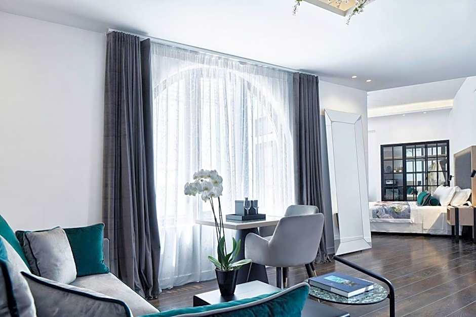 Katikies Garden Santorini - The Leading Hotels Of The World