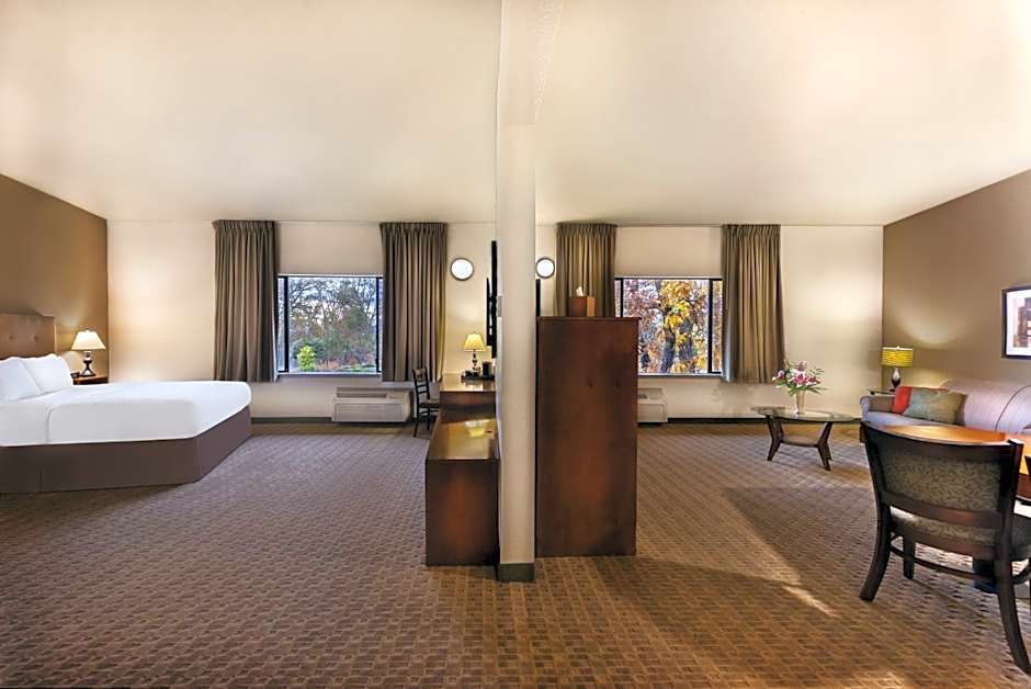 Gaia Hotel & Spa Redding, an Ascend Collection Hotel