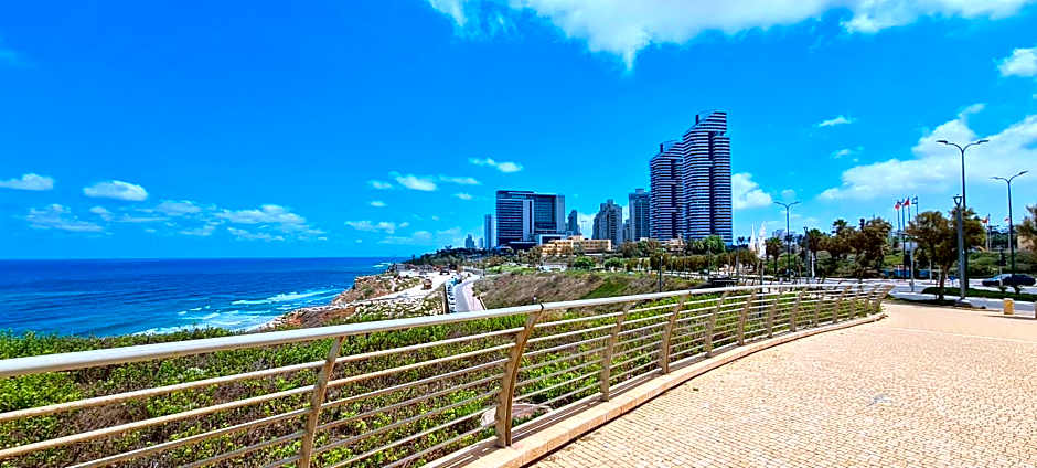 The Rose Villa by the Sea