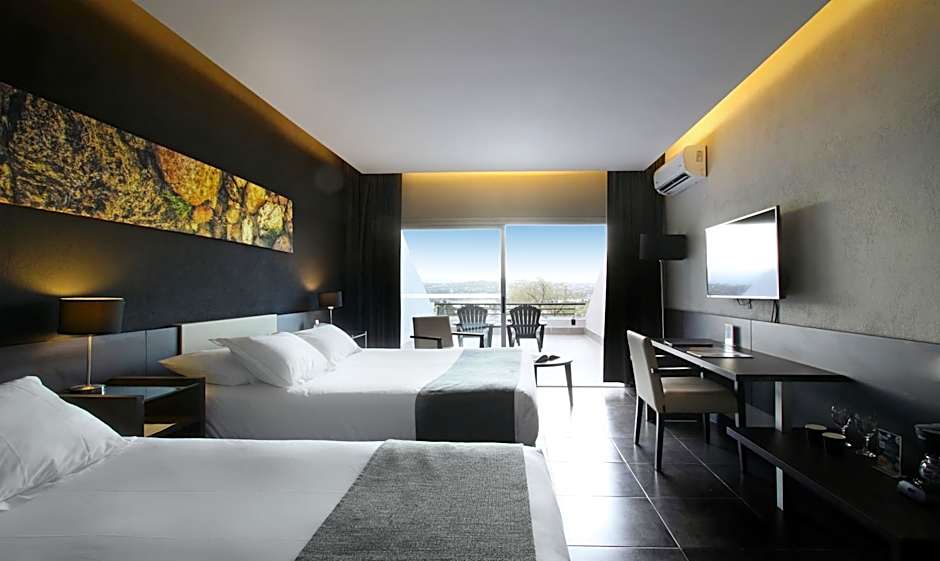 Pinares Panorama Suites & Spa
