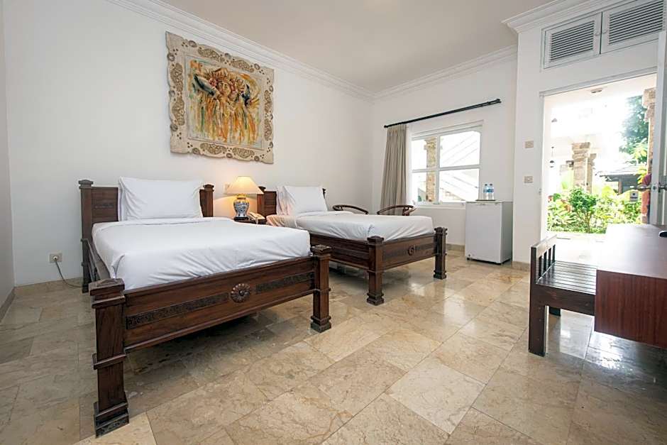 Sari Bunga Hotel - Legian, walking distance to Legian Beach