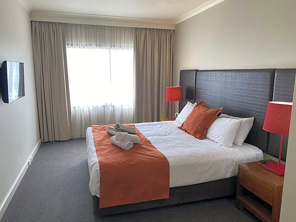 Darwin Esplanade Central Official