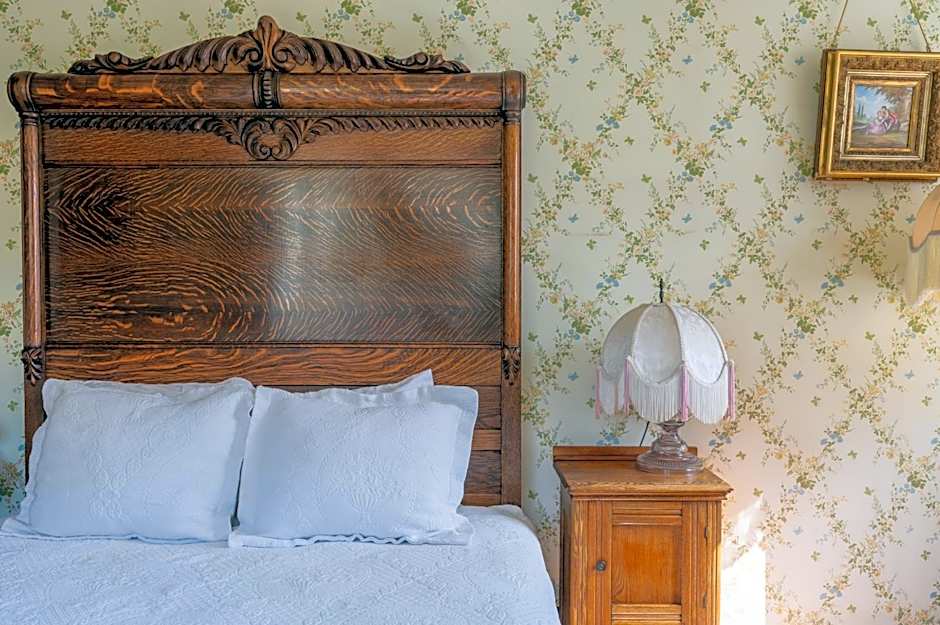 Martine Inn