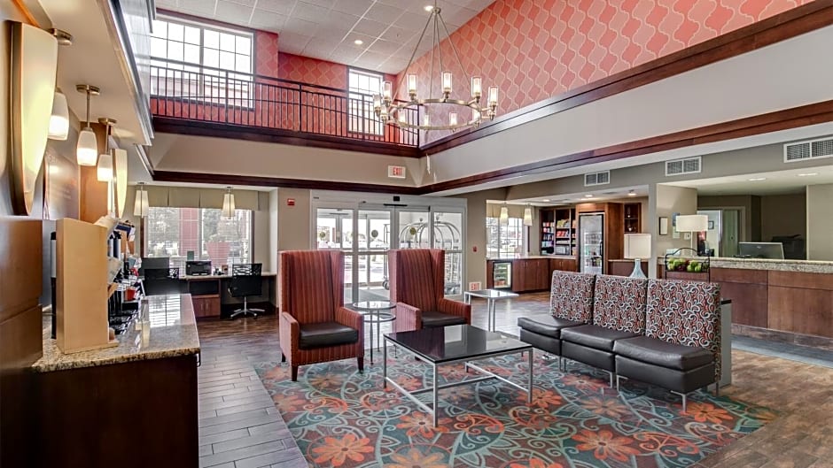 Holiday Inn Express and Suites St. Cloud, an IHG Hotel