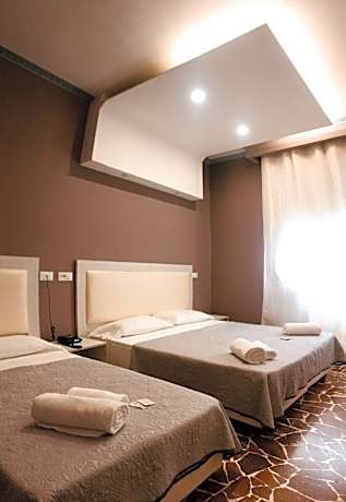 Quadruple Room with Private Bathroom