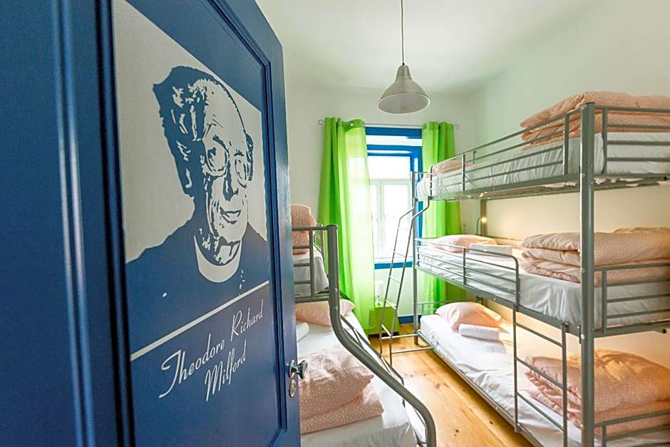 Help Yourself Hostels - Parede