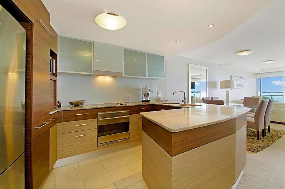 Waves Maroochy River