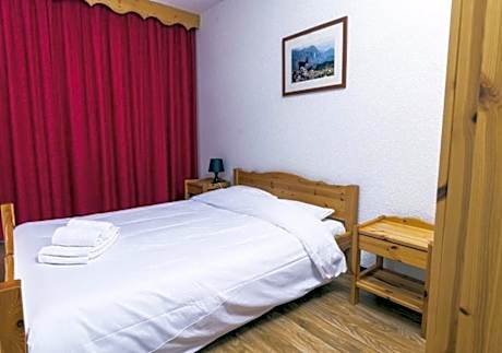 One-Bedroom Apartment (6 Adults)