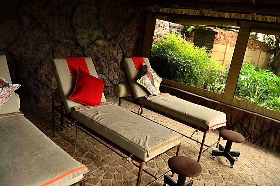 Crystal Rose Lodge & Spa