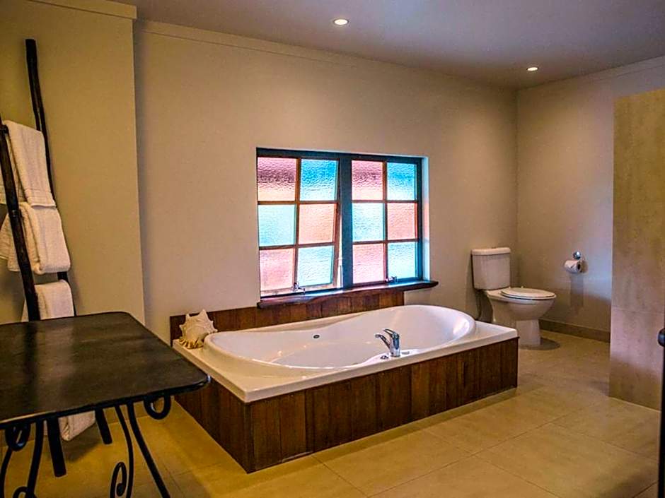 The Narrows Landing Hotel