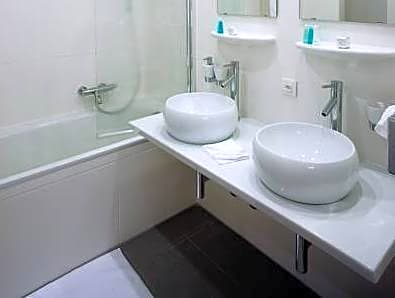 La Cour Des Augustins Boutique Gallery Design Hotel