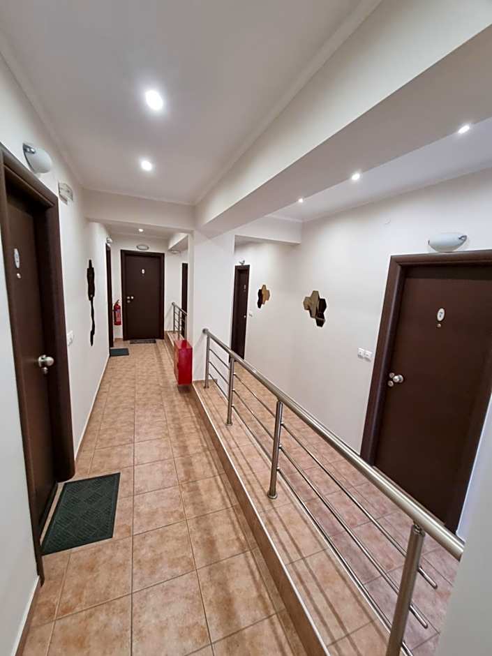 Nikos Studio Apartments