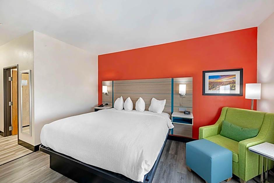 Best Western Plus Executive Residency Carlsbad Hotel