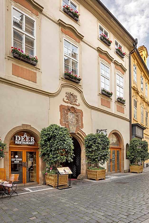 Iron Gate Hotel & Suites