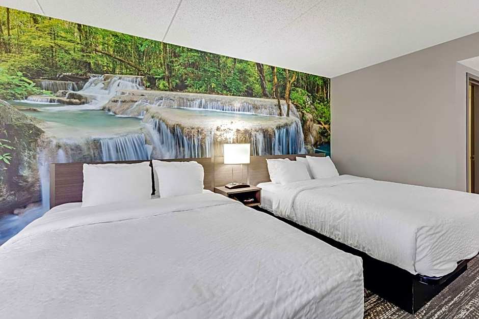 Clarion Pointe Near Erie Casino