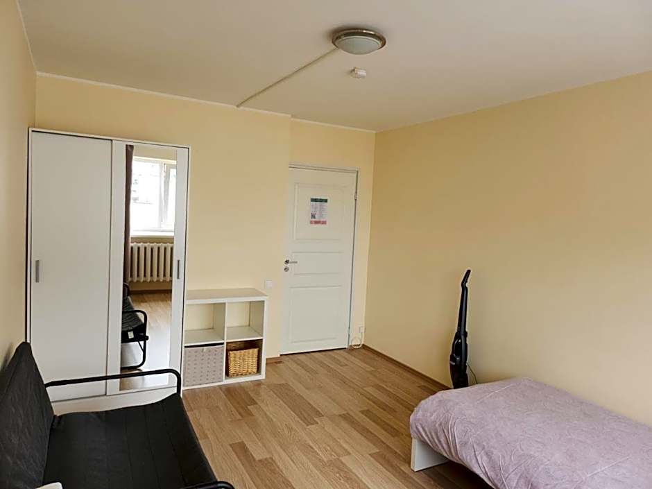 Bright & Peaceful Room Near Old Town