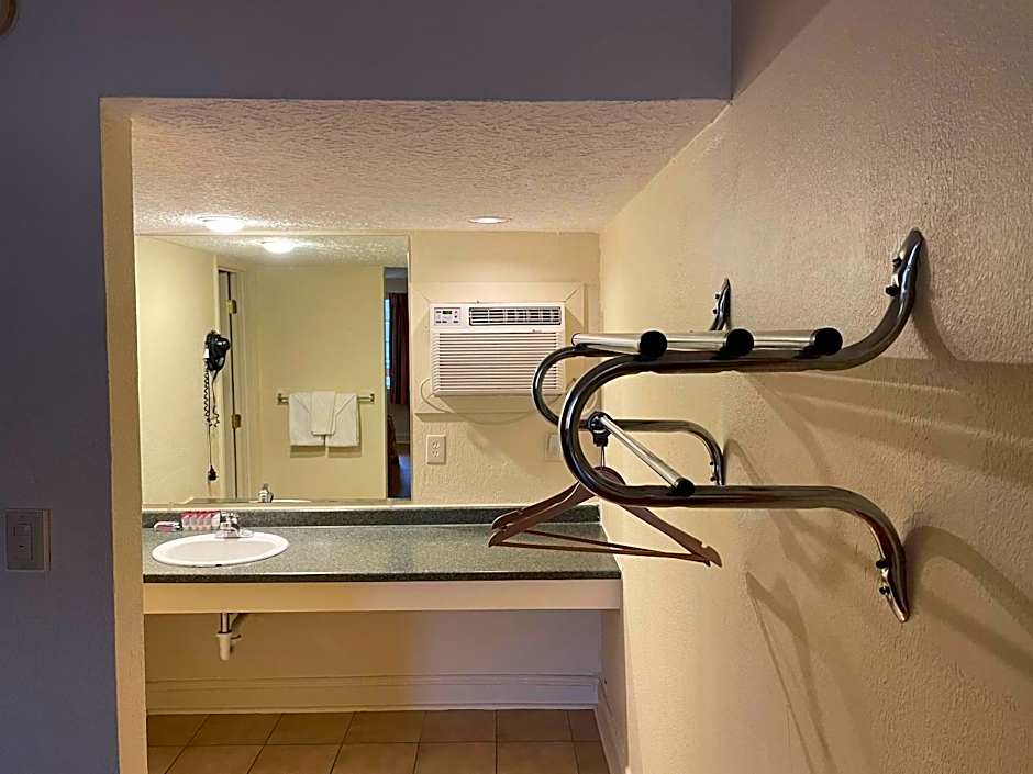 Wildwood Inn