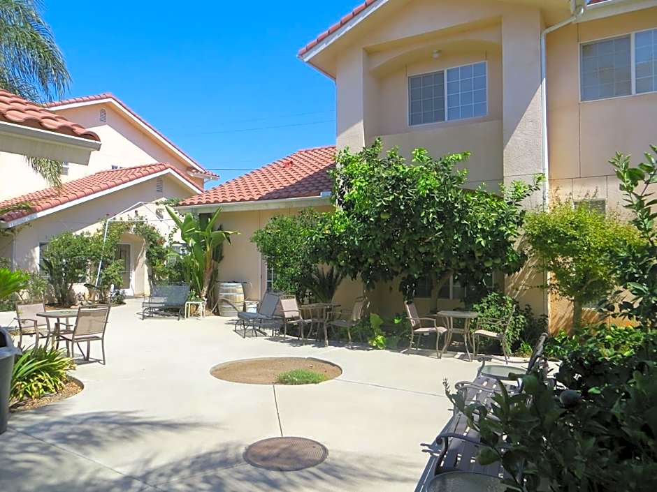 Garden Inn and Suites