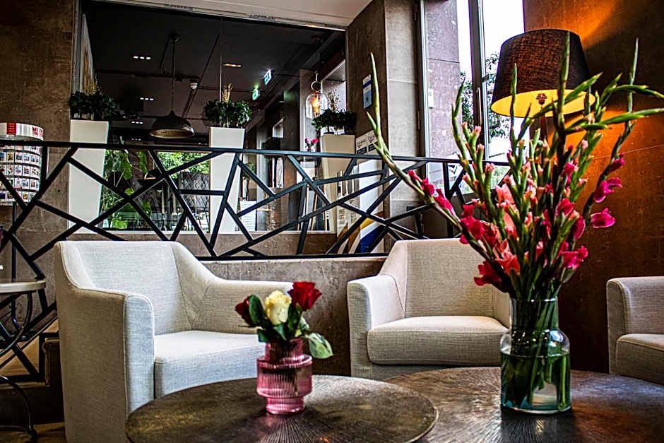 Grand Hotel Downtown