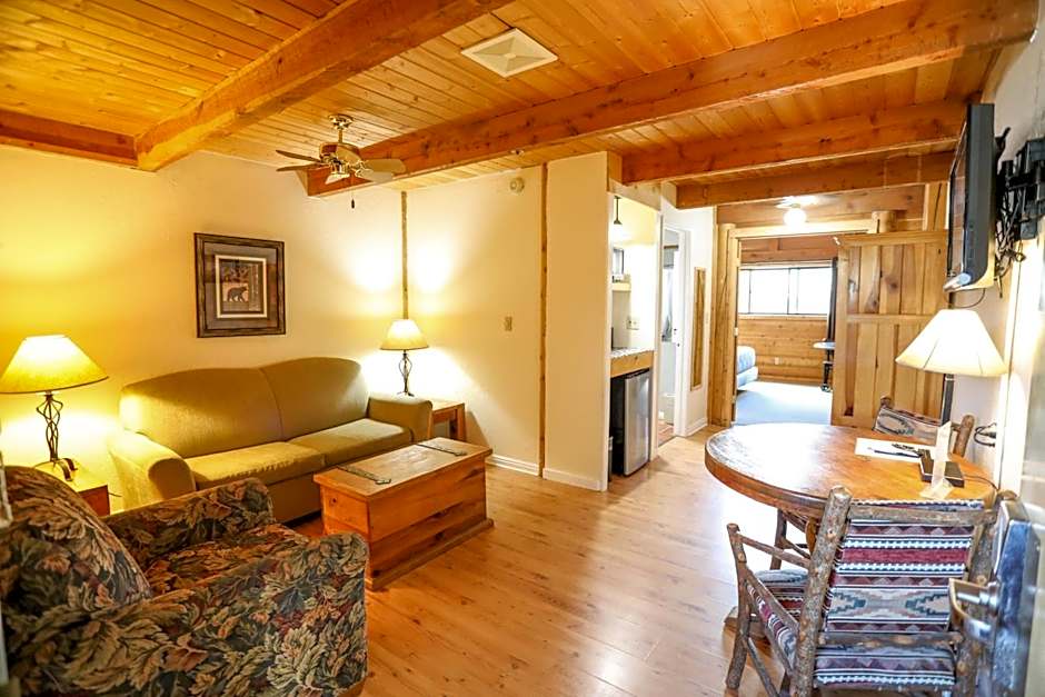 The Boulder Creek Lodge