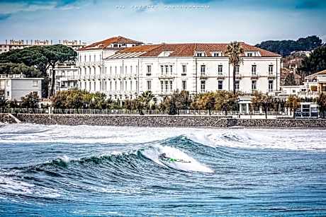 Grand Hotel Des Sablettes Plage, Curio Collection By Hilton