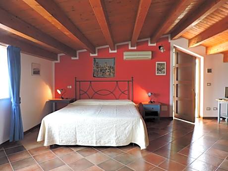 Double Room with Balcony and Sea View