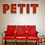 Petit Hotel