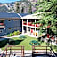 Box Canyon Lodge and Hot Springs