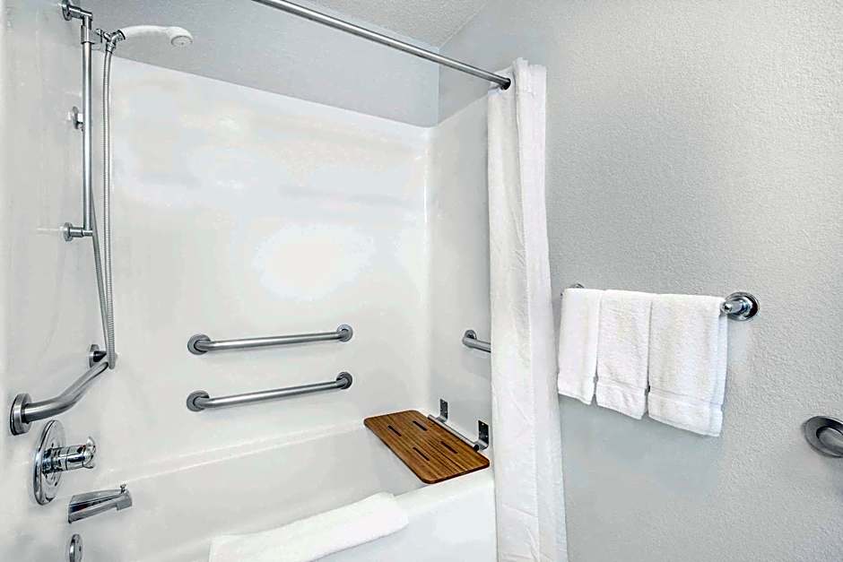 Microtel Inn & Suites By Wyndham Ames