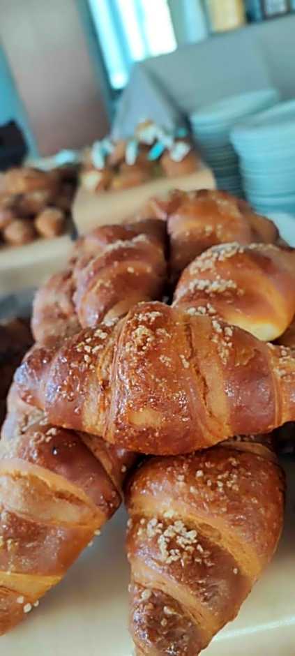 B&B Promenade Hotel Simple con Piscina