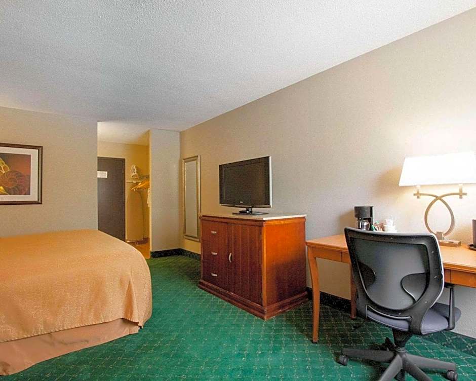 Quality Inn Cairo I-57