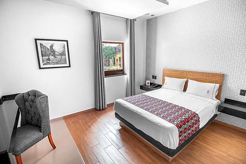 Six Hotel Guadalajara Expiatorio