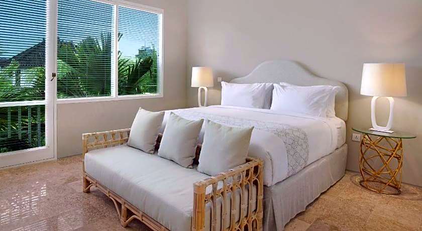 Room & Vespa Suite 4