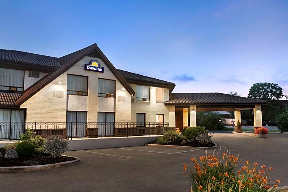 Days Inn by Wyndham Miramichi NB