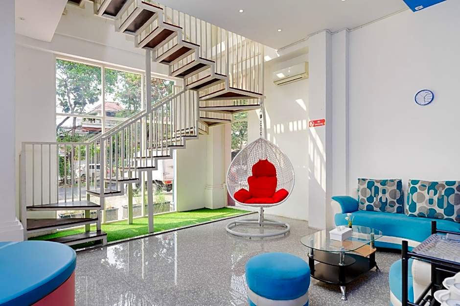 Sans Hotel La Vida Malang