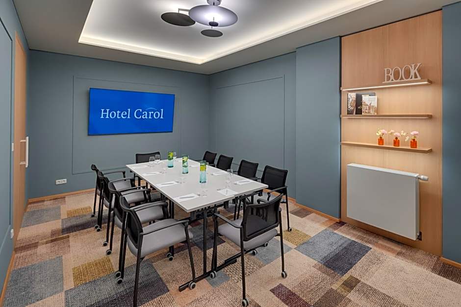 Hotel Carol