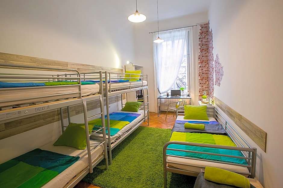 Friends Hostel & Apartments