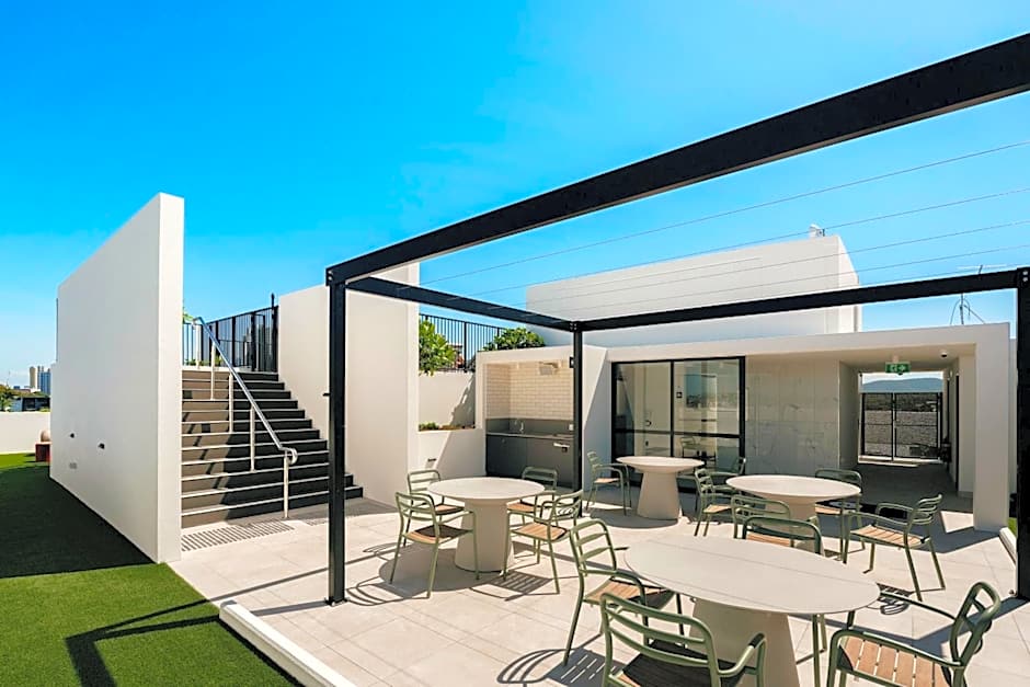 Rambla at Perry House