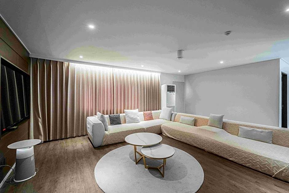 Cloud in Hotel Mokpo Peace Square